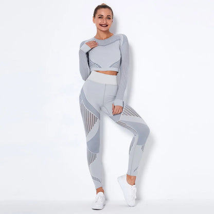 Seamless knitted yoga wearsuit for women in long-sleeved design with stripe pattern