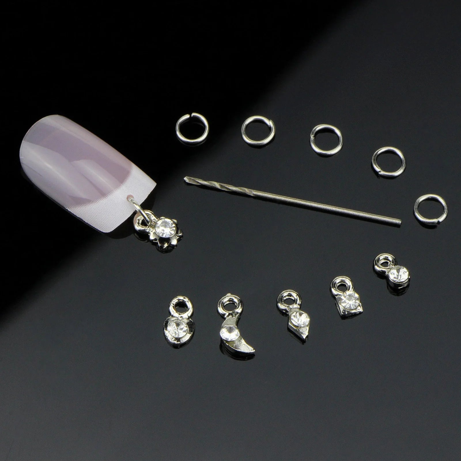 Electroplated alloy nail art straps in gold and silver colours with 0.5mm thickness for DIY nail decoration
