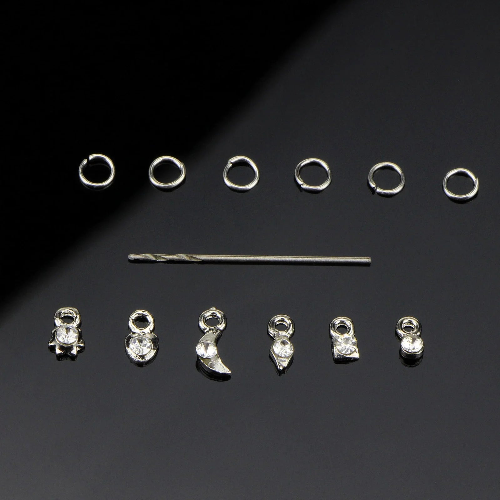 Electroplated alloy nail art straps in gold and silver colours with 0.5mm thickness for DIY nail decoration