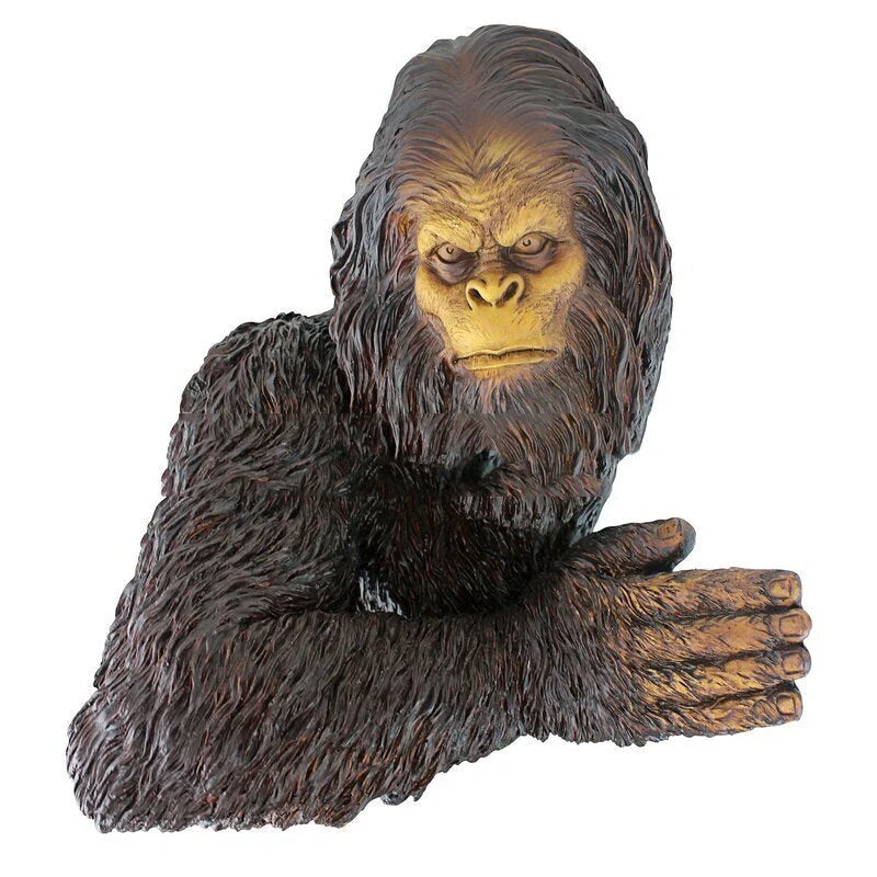 Creative Bigfoot 3D Resin Tree Decoration in brown, perfect for gardens and shelves