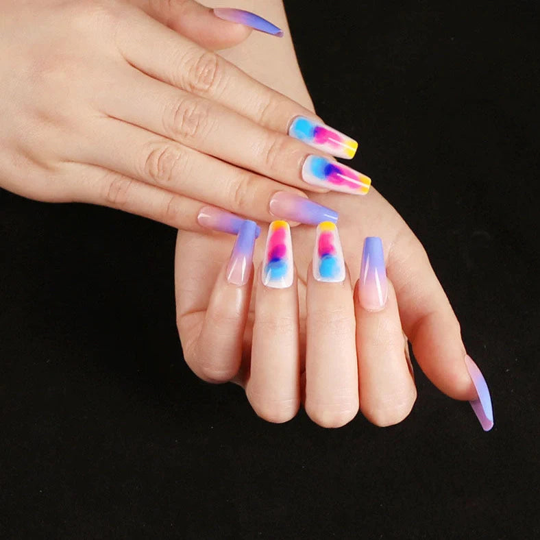 Set of 24 fake nails with nail art tool, showing colours A1 to A46, dimensions 13.5x6.8x1.2 cm