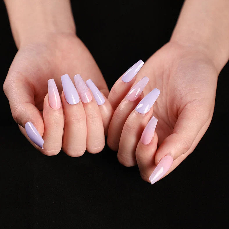 Set of 24 fake nails with nail art tool, showing colours A1 to A46, dimensions 13.5x6.8x1.2 cm