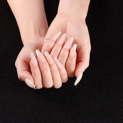 Set of 24 fake nails with nail art tool, showing colours A1 to A46, dimensions 13.5x6.8x1.2 cm