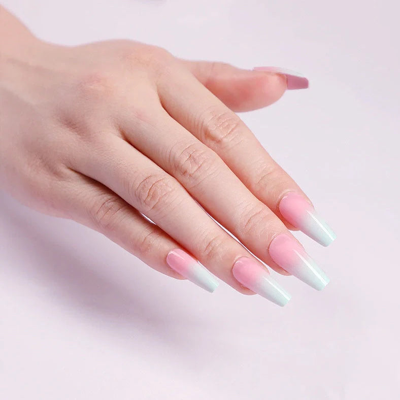 Set of 24 fake nails with nail art tool, showing colours A1 to A46, dimensions 13.5x6.8x1.2 cm