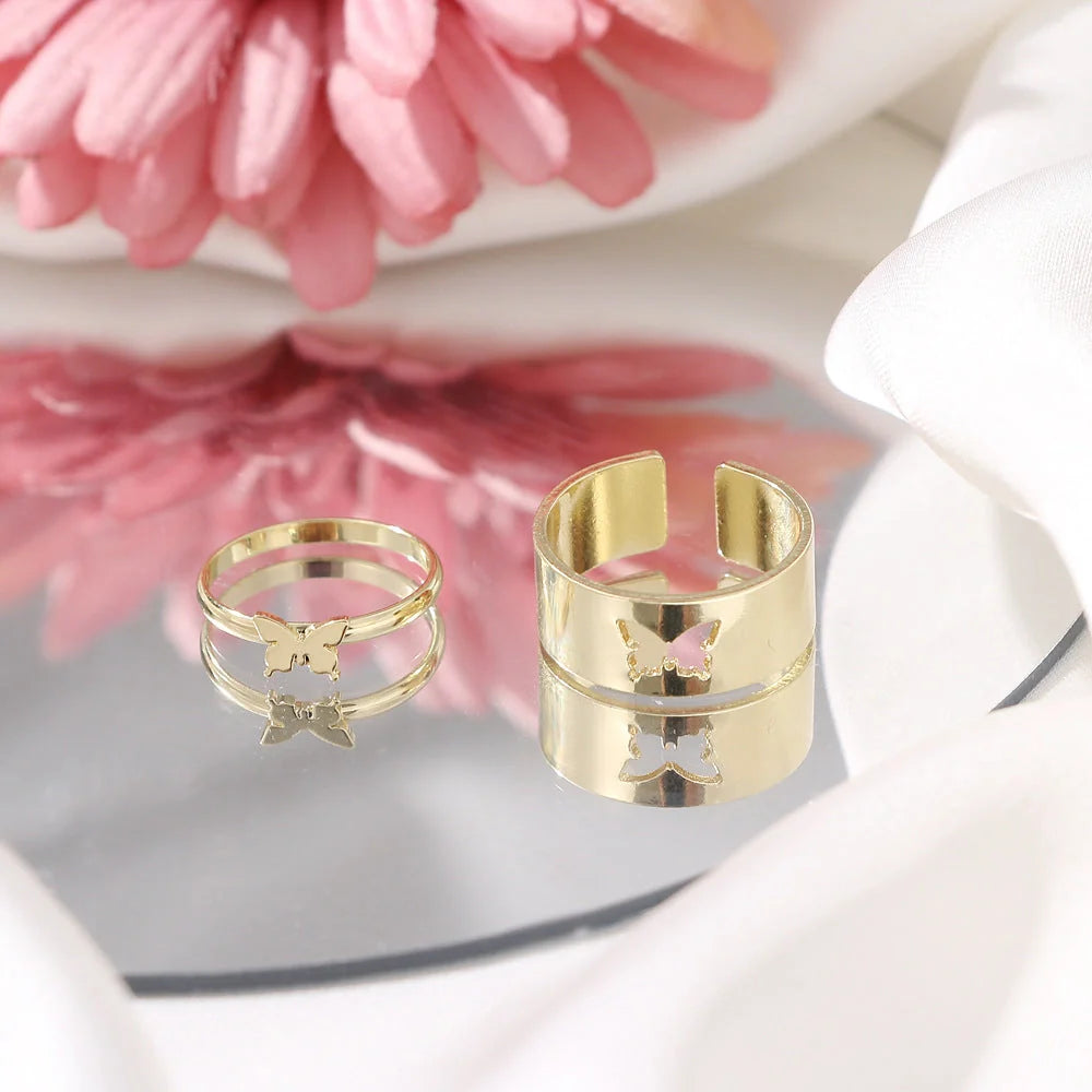Stylish adjustable butterfly couple rings in punk design, perfect for symbolising love and individuality.