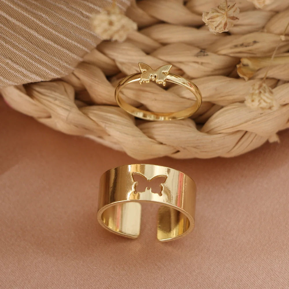 Stylish adjustable butterfly couple rings in punk design, perfect for symbolising love and individuality.