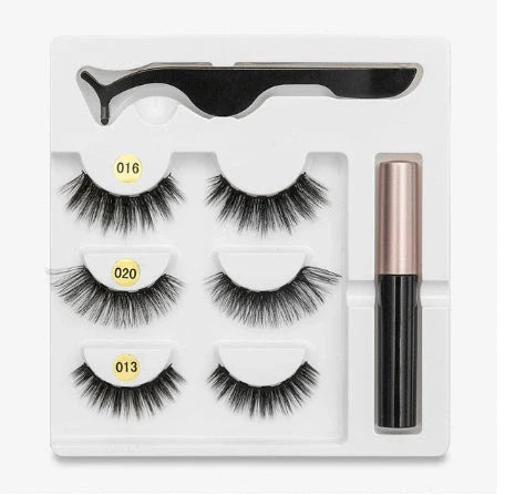 Magnetic false eyelashes set for easy, glue-free application and a stunning look.