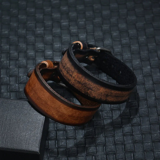 Punk style adjustable genuine leather bracelet for men with geometric buckle