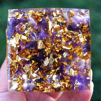 Premium Reiki Healing Crystal Pyramid - Handcrafted with Amethyst and Tiger's Eye, Infused with Orgone Technology for Radiation Protection and Chakra Alignment