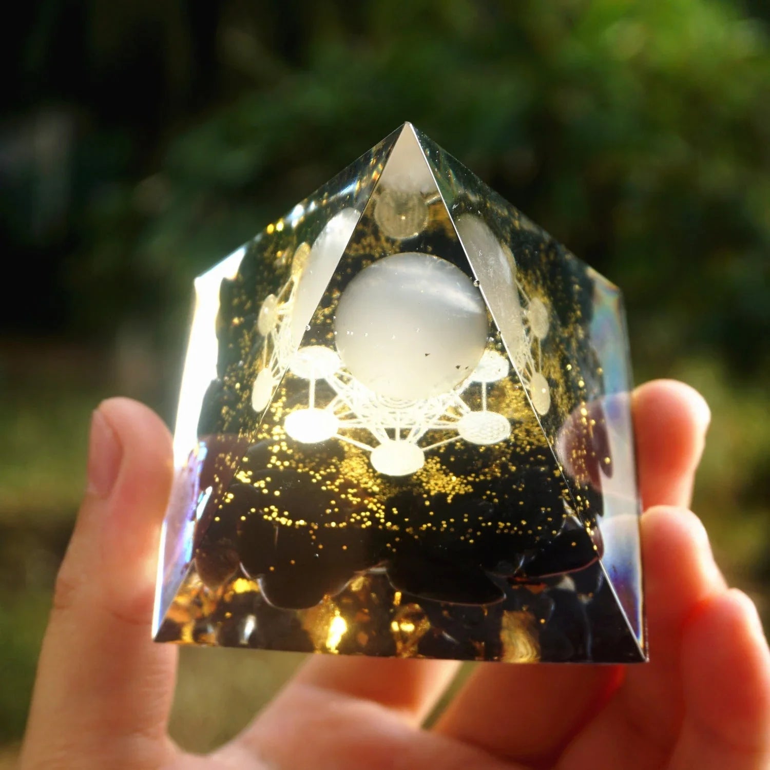 Premium Reiki Healing Crystal Pyramid - Handcrafted with Amethyst and Tiger's Eye, Infused with Orgone Technology for Radiation Protection and Chakra Alignment