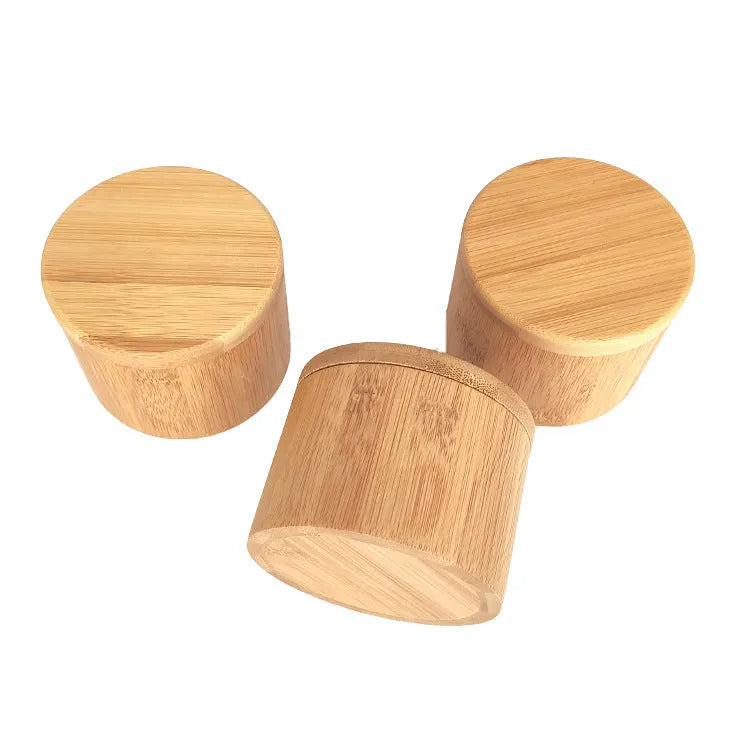 Bamboo seasoning box or kitchen seasoning bottle with bamboo spoon, available in three compartments: solid seasoning box, double-compartment round, or pear-shaped seasoning jar, measuring 9 x 7 cm for trade fairs and custom logo printing.