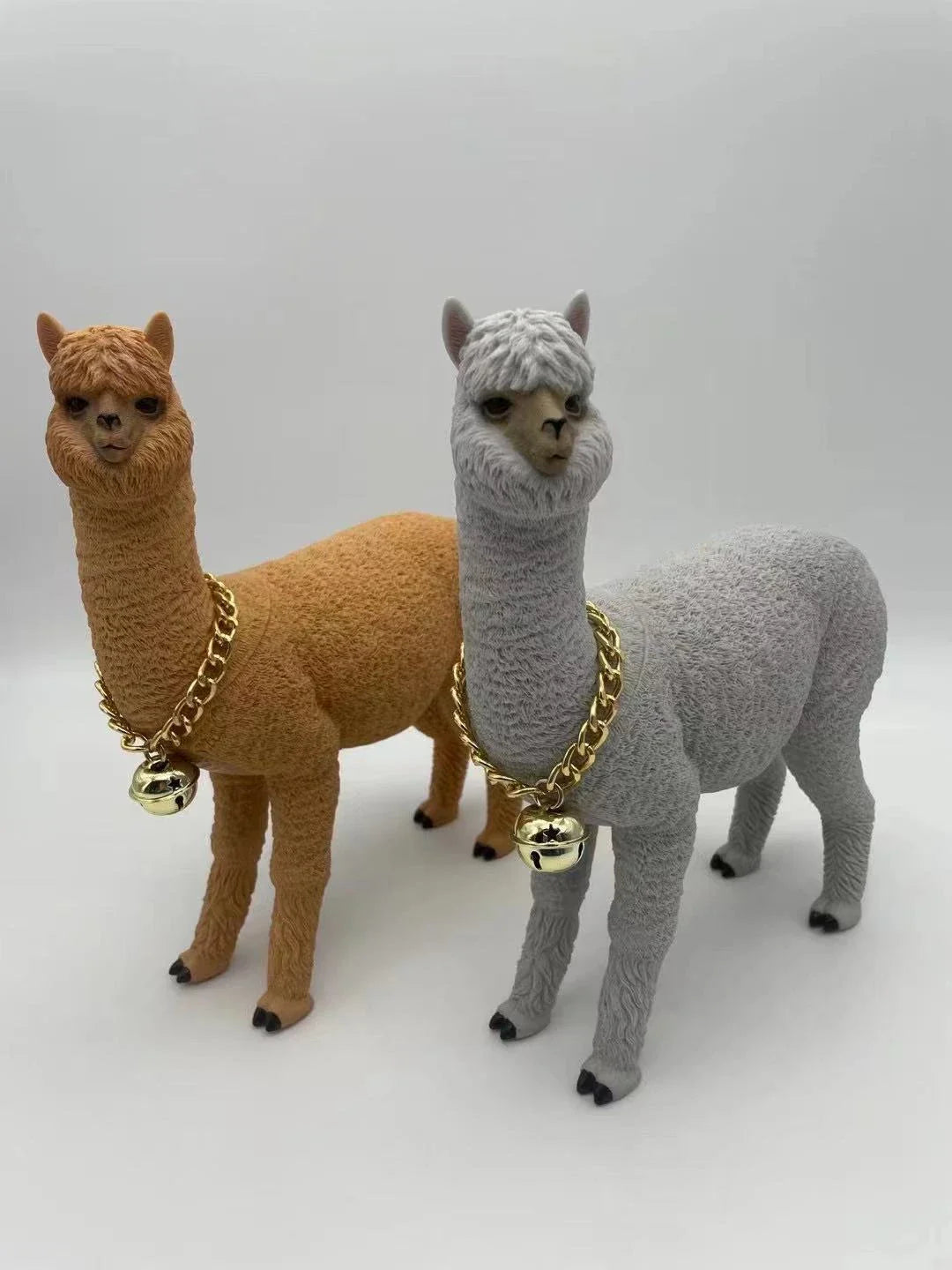 Portable Bluetooth Speaker with Alpaca Design, FM Radio, and Subwoofer for Music Streaming and Entertainment