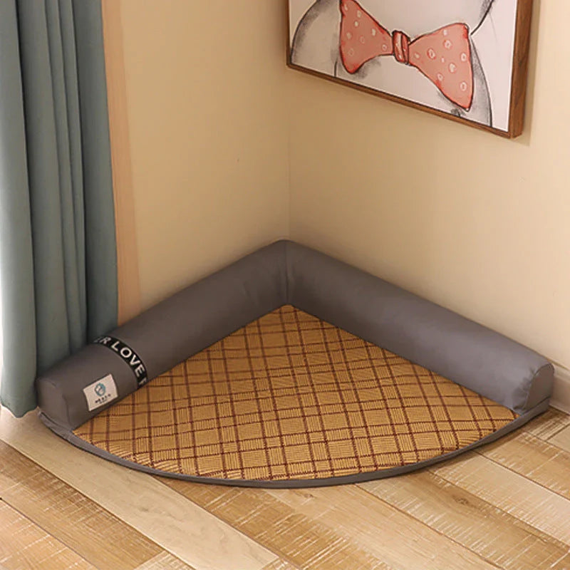Cooling mats for pets made of breathable bamboo fiber and polypropylene cotton, available in various colors and sizes.