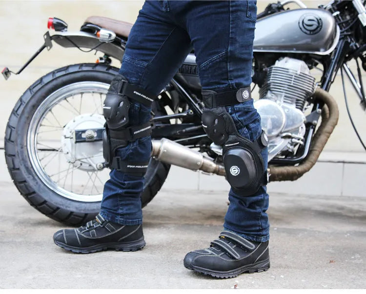 Black anti-fall knee pads pair with reflective strips, grinding bag, SKH-902 racing protective gear