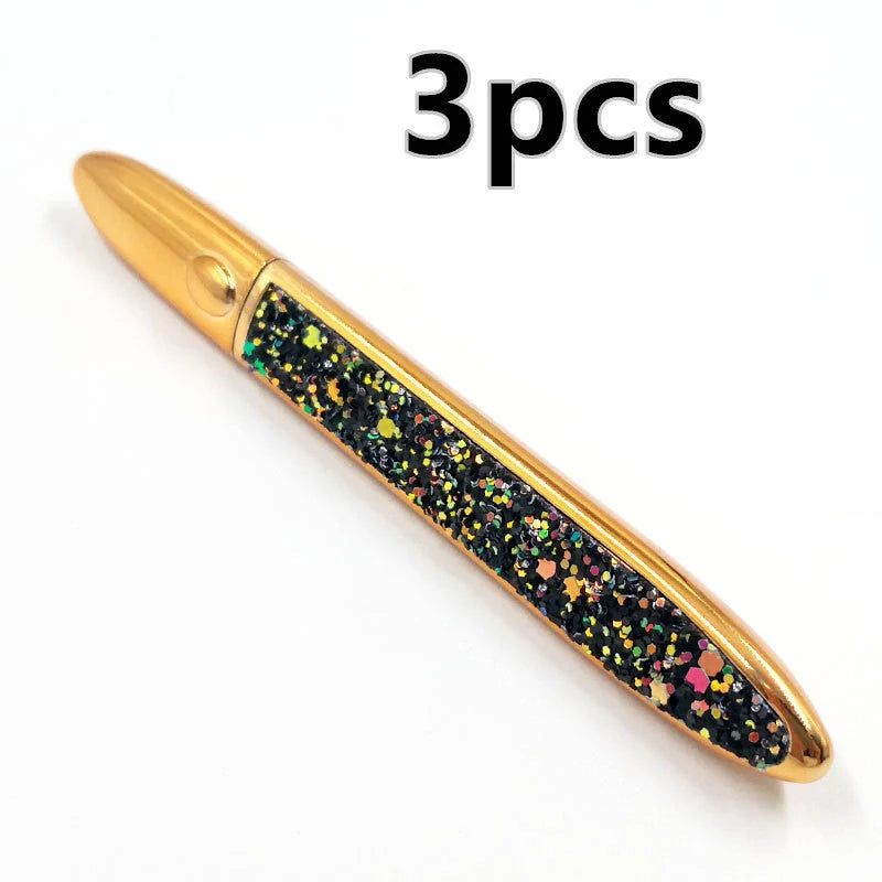 Self-adhesive false eyelashes with multicolour eyeliner for easy application and vibrant looks