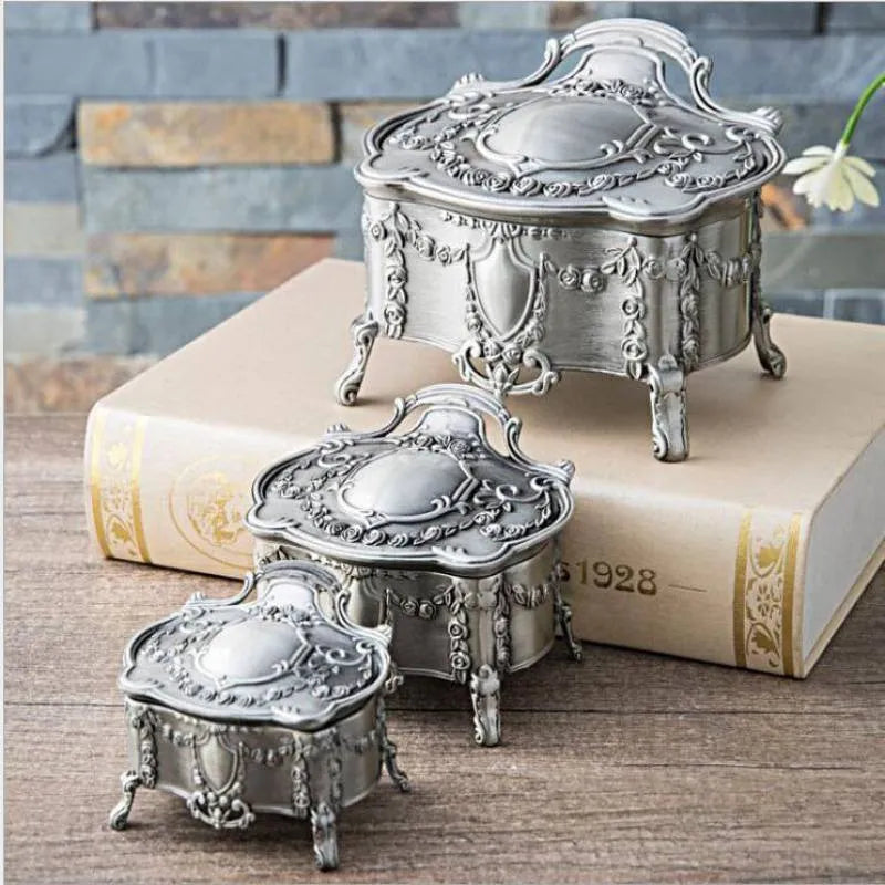 Silver enamel jewelry storage box with zinc alloy construction in ancient tin and silver white colour options