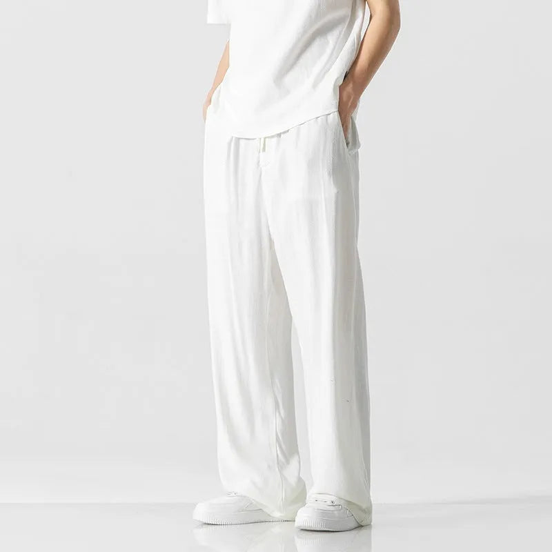 Men's bamboo fibre cropped trousers with drawstring waist in straight-leg cut