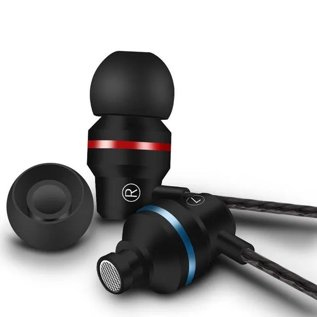 Wired in-ear headphones with 3.5mm straight plug, featuring a 10mm moving coil speaker, 20-20000Hz frequency response, 16Ω impedance, 90dB sensitivity, and silicone earplugs in black, gold, red, rose red, or silver.