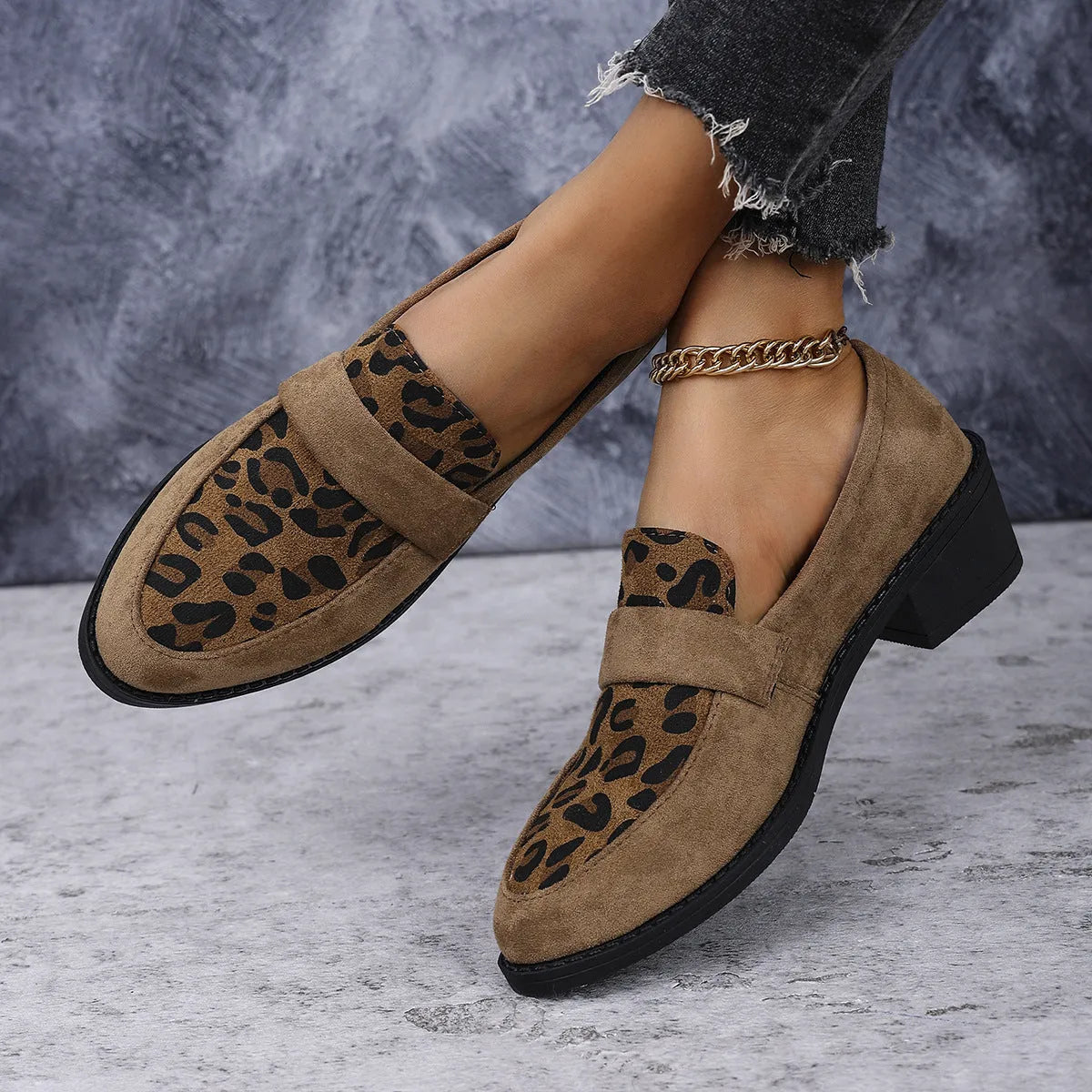 Leopard print slip-on suede pumps with a chunky mid-heel and pointed toe in brown