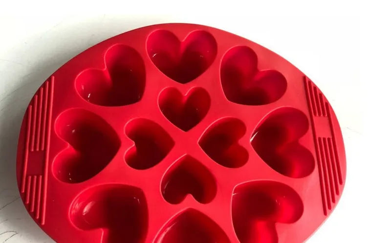 Red silicone pancake ring egg omelette maker with seven-hole non-stick cooking mould