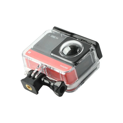 Transparent Insta360 One RS waterproof case showing camera inside with dimensions 9x8x4.5cm
