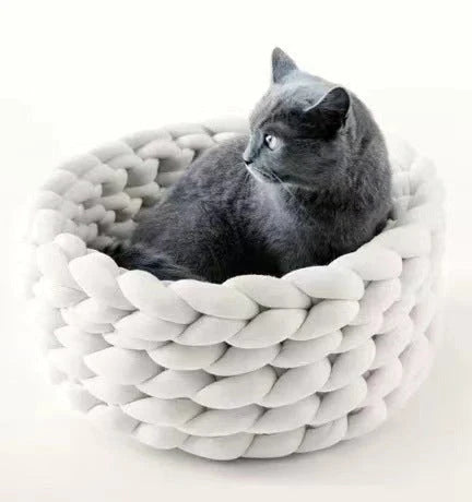 Cozy Cat Bed: Plush, Warm, and Stylish Pet Nest in Various Colors and Sizes