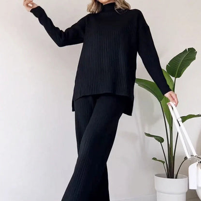 Stylish women's turtleneck knitted suit with loose split design in white, black, and green