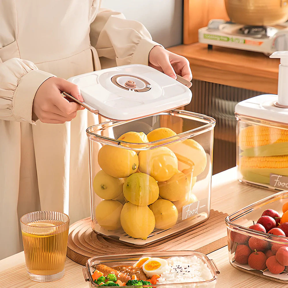 Transparent vacuum food storage box with manual pump and removable drainage net for extended freshness