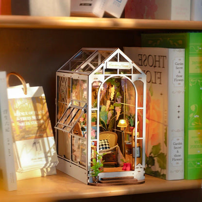 Robotime Rolife Garden House Book Nook DIY Kit for creative bookshelf decoration