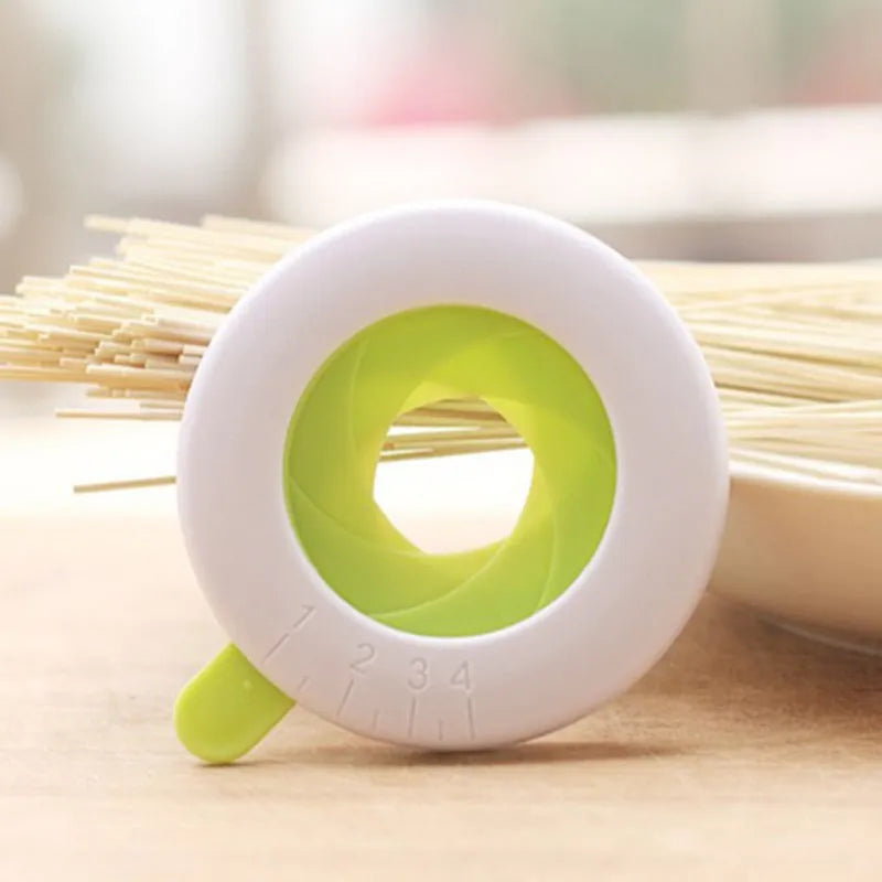 Plastic noodle thickness selector and pasta measuring kitchen tool 8x9x1cm
