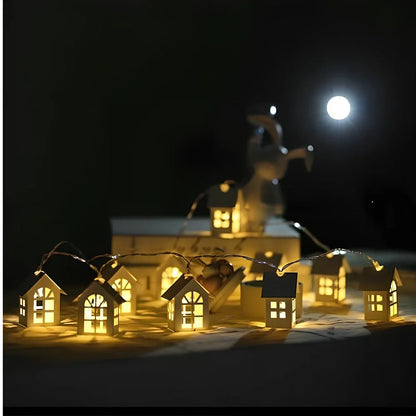 2-metre string of 10 LED wooden house lights, each 6.5x5.5x4cm, warm white glow for Christmas decorations