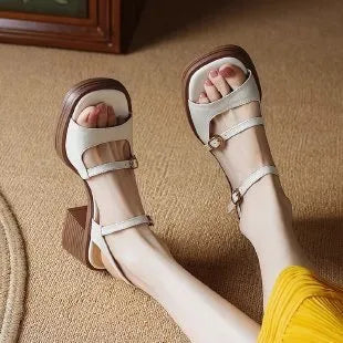 Women's open toe square toe platform sandals in retro style with PU upper and rubber sole