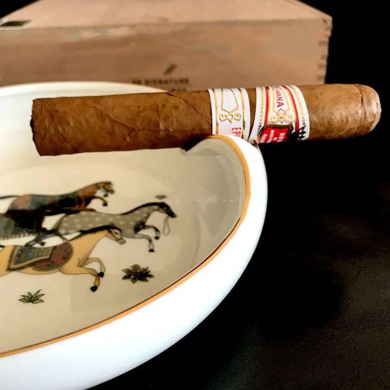 Handmade bone ceramic cigar ashtray with gold drawing finish, square 175mm size.