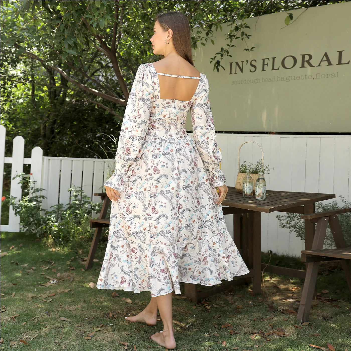 Elegant women's square neck printed long sleeve dress in floral design