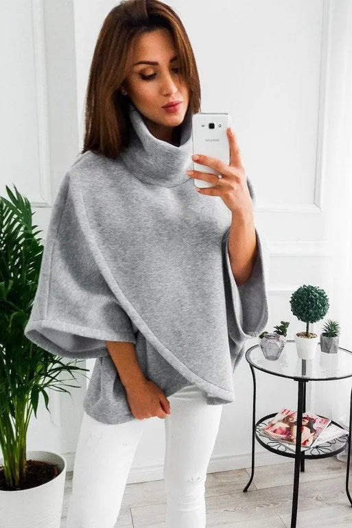 Women's extended length cardigan sweatshirt with batwing sleeves in blue colour