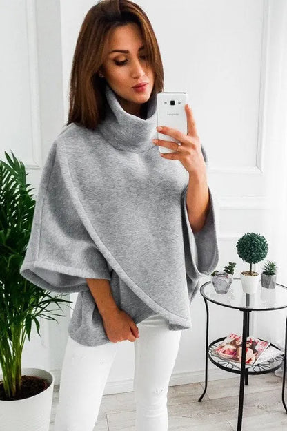 Women's extended length cardigan sweatshirt with batwing sleeves in blue colour