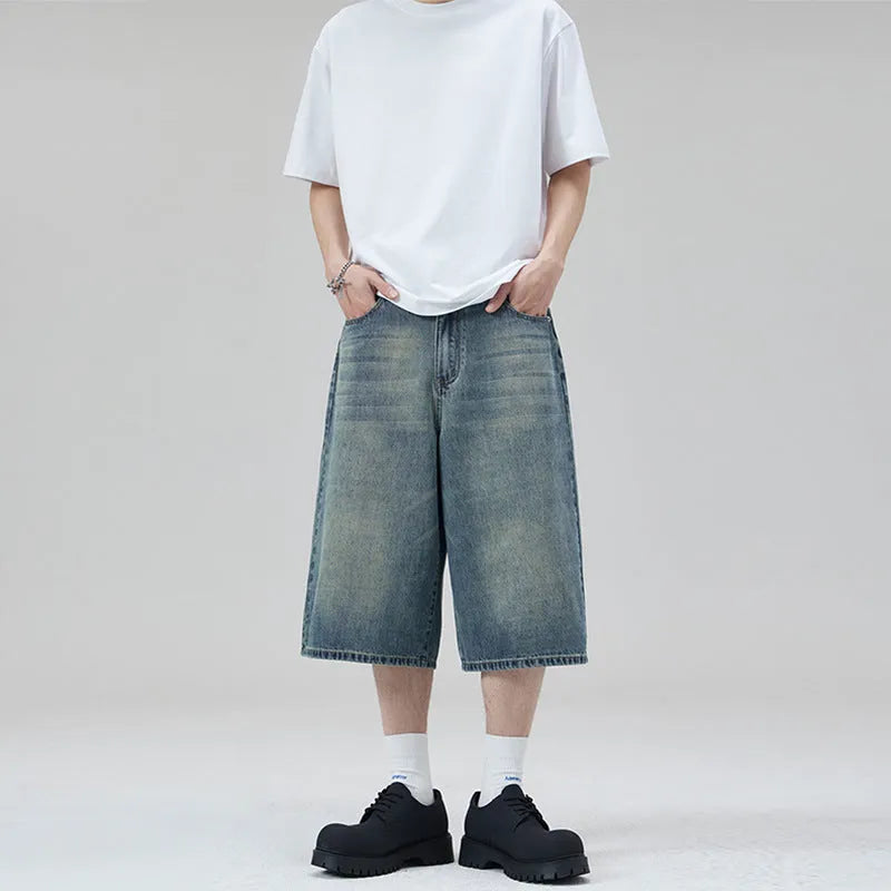 Men's loose straight denim shorts in cropped length with straight-leg cut, available in five colours