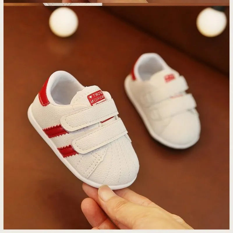 Baby toddler shoes 0-18 months with antiskid rubber sole, waterproof breathable upper, black and red, 11cm to 13cm.