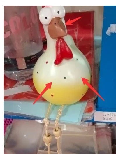 Charming hen and rooster ornaments made of durable resin with vibrant colours and intricate details for elegant garden decor