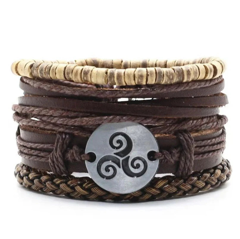 Men's vintage braided leather bracelet, a stylish and durable accessory for any occasion.