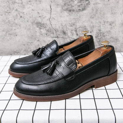 Men's casual leather shoes in black or brown with PU upper, PU sole and round toe, sizes 38-47