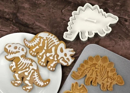 Dinosaur-shaped biscuit mould made from food-grade PVC material for safe and creative baking
