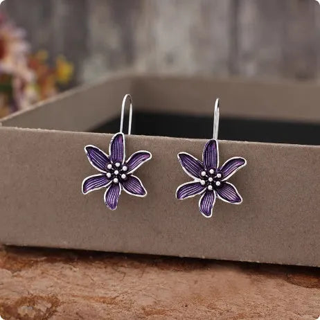Retro Purple Flower Alloy Earrings: Lightweight 1.5g Design with Electroplated Finish for Day-to-Evening Wear