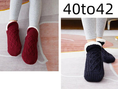 Pair of thickened non-slip indoor socks in navy V-fringe, 60% acrylic with sherpa lining for warm grip on floors, sizes 35-45