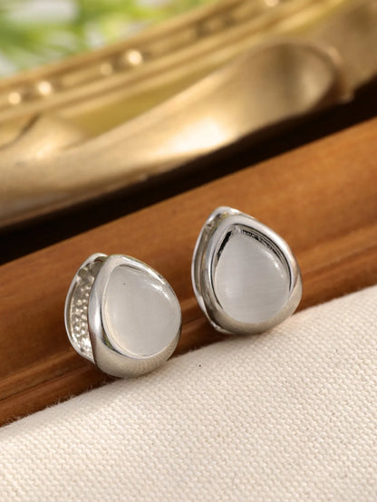 Cat's eye stone water drip ear buckle earrings in gold or silver colour, retro niche design for women.