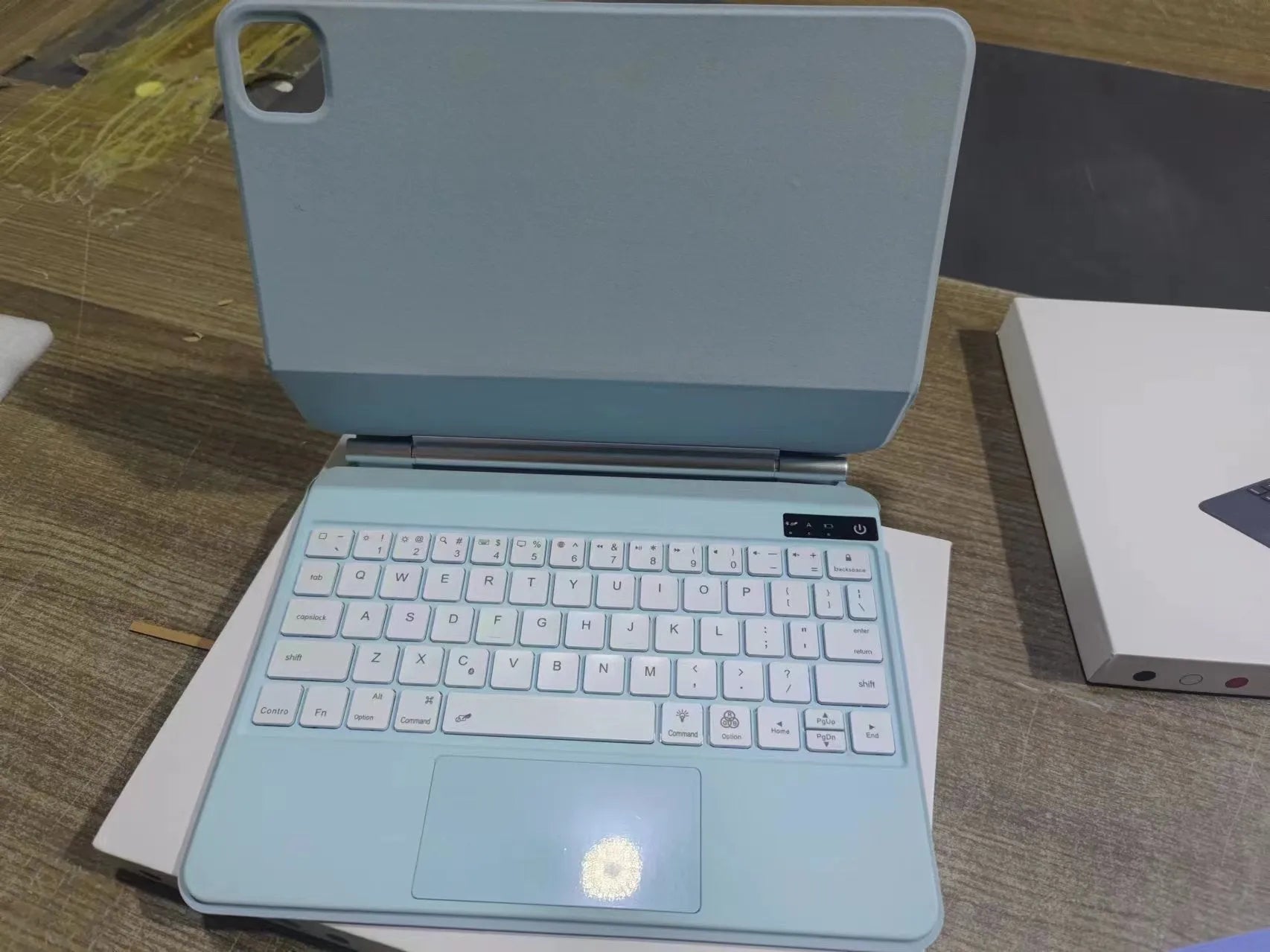 iPad Bluetooth keyboard with magnetic protective cover in five colour options for iPad Pro and iPad Air tablets