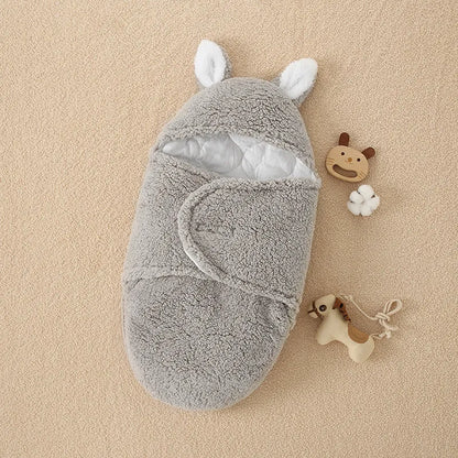 Thickened anti-shock baby quilt in khaki colour showing lamb velvet exterior and pure cotton interior