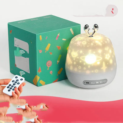 Children's starry sky LED projector with music, ABS shade, 3W, USB powered, 115.9 x 118.7 x 118.7 mm, with projection film and cable.