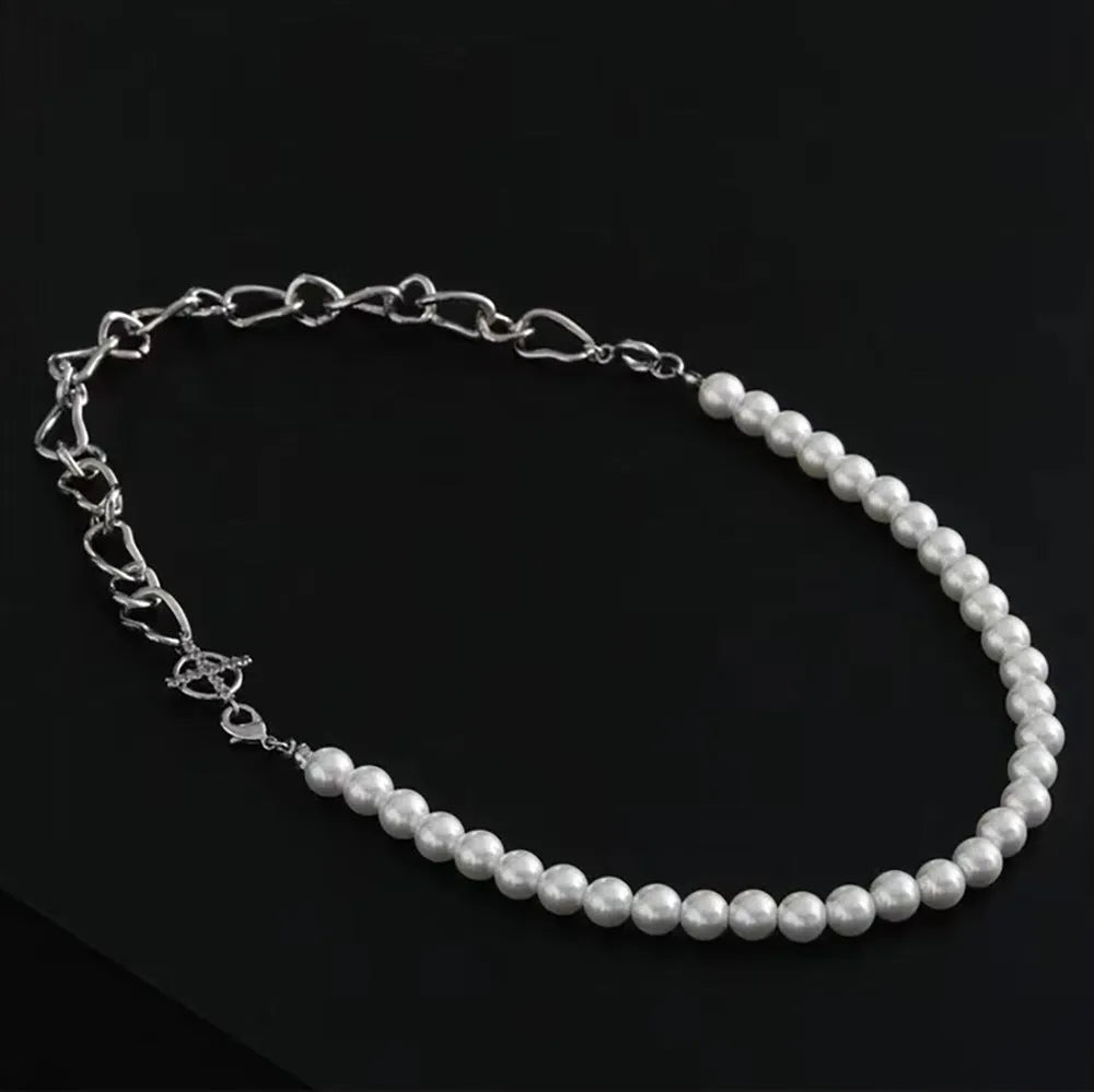 White geometric acrylic clavicle chain necklace with asymmetric design and twisted chain style