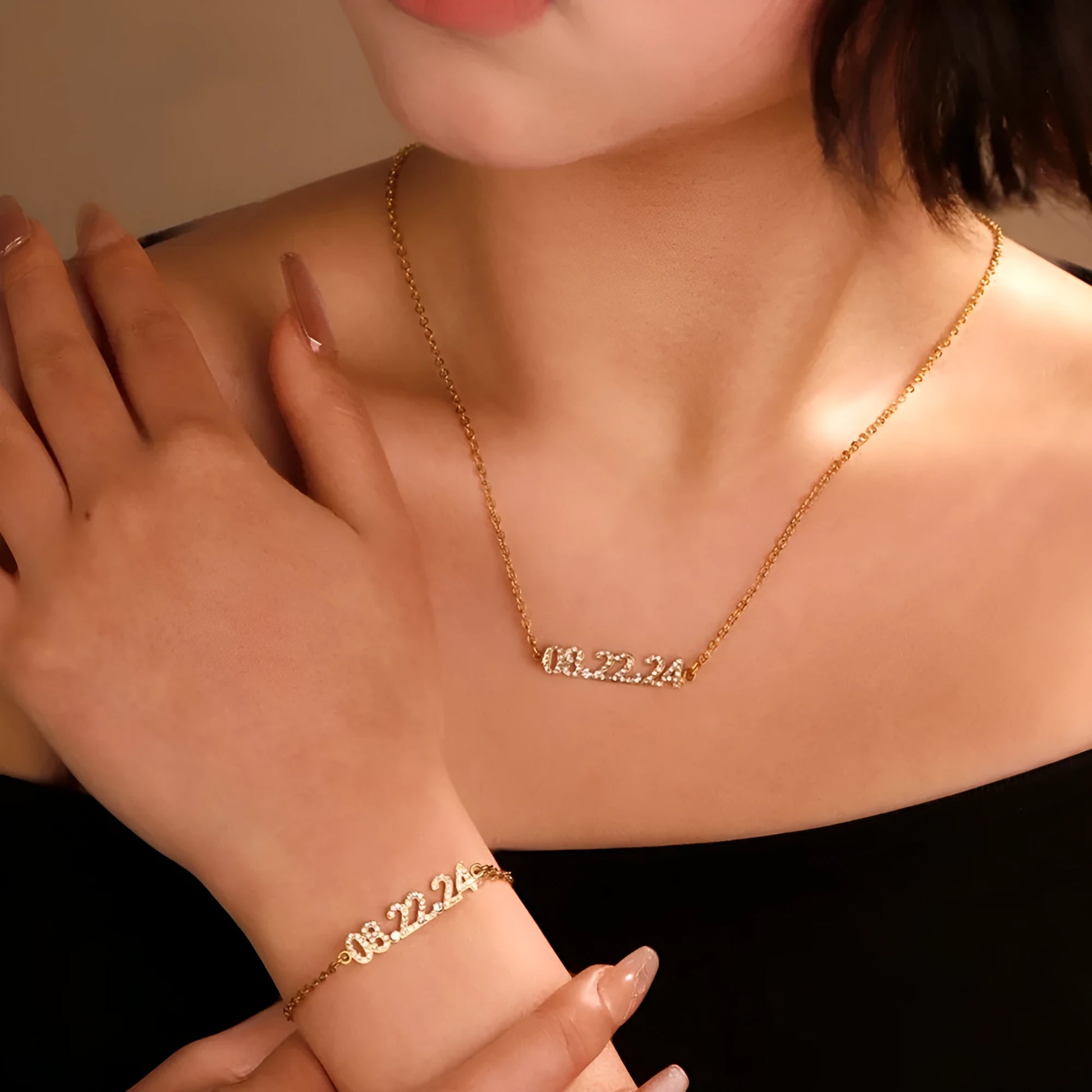 Stainless steel digital bracelet with diamond-set numbers on a wrist, showing gold, rose gold, and steel colour options.